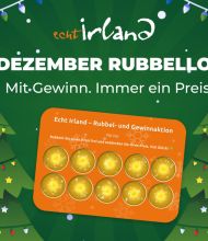 Feestelijke afbeelding met versierde kerstbomen, lichtjes en sterren. Tekst luidt: "Echte Irland DEZEMBER RUBBELLOS. Mit-Gewinn. Immer ein Preis!" Hieronder staat een kraslot - perfect als een bijzonder jubileumgeschenk!. | Echt Ierland Vakanties